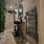 דירה L'improbable Raffine, Elegant Et Chaleureux Les Hauts-Saint-Jean