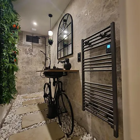 Apartament L'improbable Raffine, Elegant Et Chaleureux Les Hauts-Saint-Jean