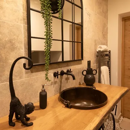 L'improbable Raffine, Elegant Et Chaleureux Les Hauts-Saint-Jean