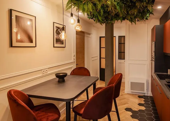 L'improbable Raffine, Elegant Et Chaleureux Les Hauts-Saint-Jean