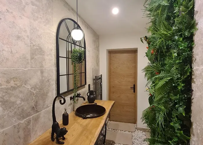 Apartamento L'improbable Raffine, Elegant Et Chaleureux