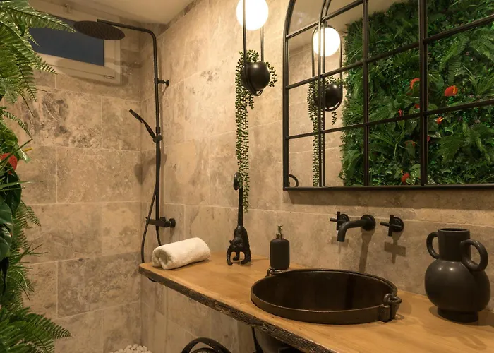 L'improbable Raffiné, élégant Et Chaleureux Les Hauts-Saint-Jean